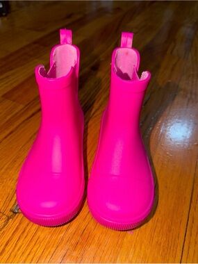 Gap Kids Hot Pink Rain Boots size 7/8T